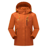 Une veste orange avec capuche pour homme LNGXO.