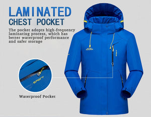 Une veste imperméable laminée LNGXO bleue avec une poche poitrine, idéale pour le camping.