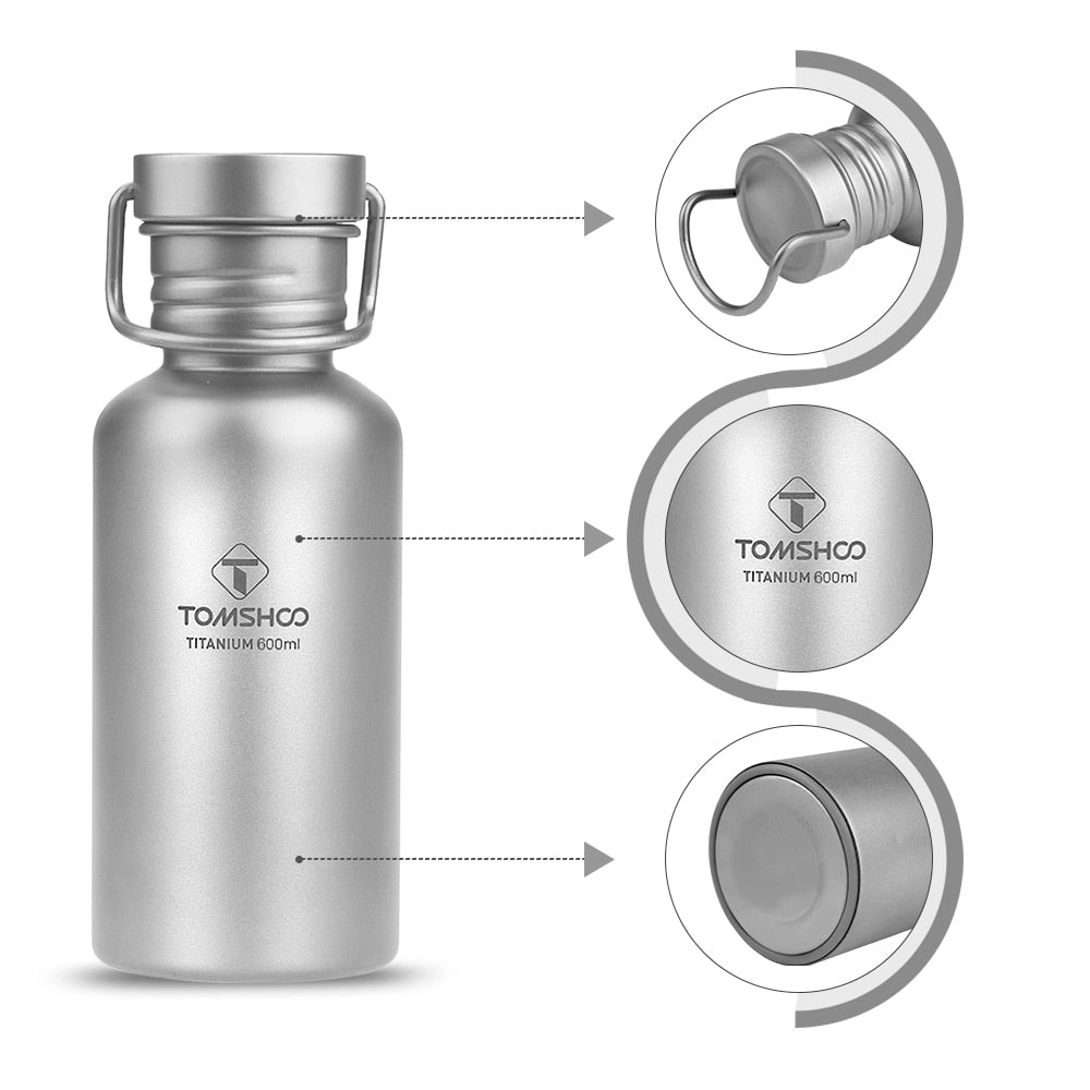 Bouteille d'eau en titane 750ml et tasse de 300ml 230g "Tomshoo – Camp kit" - | Planète Rando