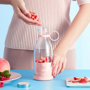 Mini presse-agrumes électrique USB / blender rechargeable & portable sans BPA "Fresh Juice" - Rose | Planète Rando